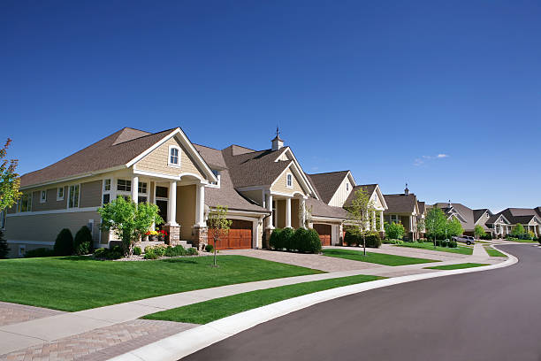 How Cash Home Buyers Can Help in a Competitive Real Estate Market